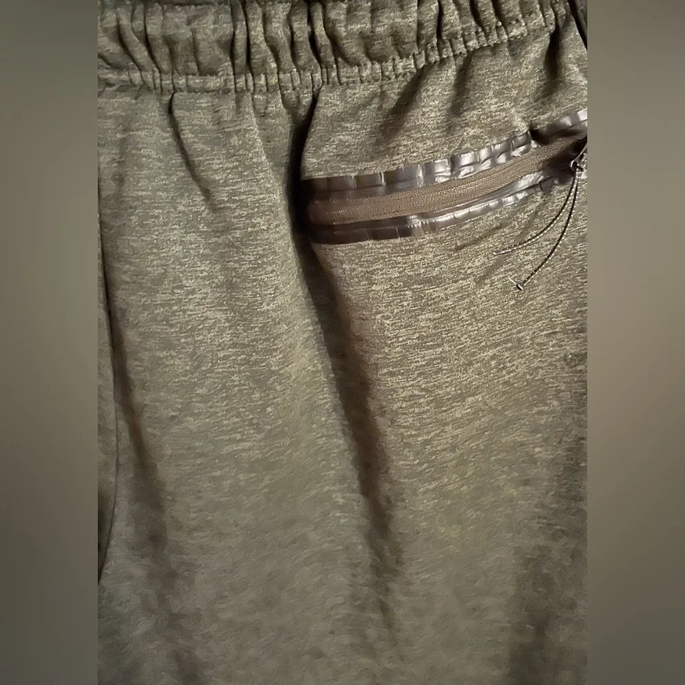 Reebok Gray Black Drawstring Comfort Size 2XL Joggers w Racing Stripes 3 Pockets